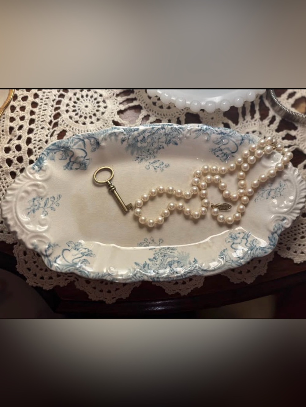 Porcelain dish -Tunstall England-